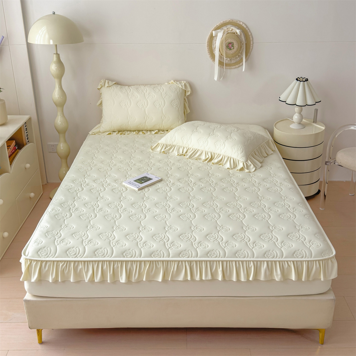 91家纺网 家纺一手货源 找家纺 雯豆家纺 【10A抗菌】2026新款氨纶凉感丝花边枕套单只一对装夏季冰丝枕芯保护套 氨纶花边床笠-奶黄