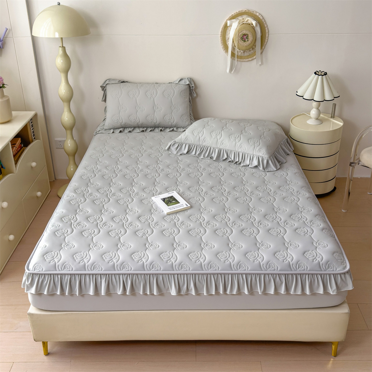 91家纺网 家纺一手货源 找家纺 雯豆家纺 【10A抗菌】2026新款氨纶凉感丝花边枕套单只一对装夏季冰丝枕芯保护套 氨纶花边床笠-浅灰