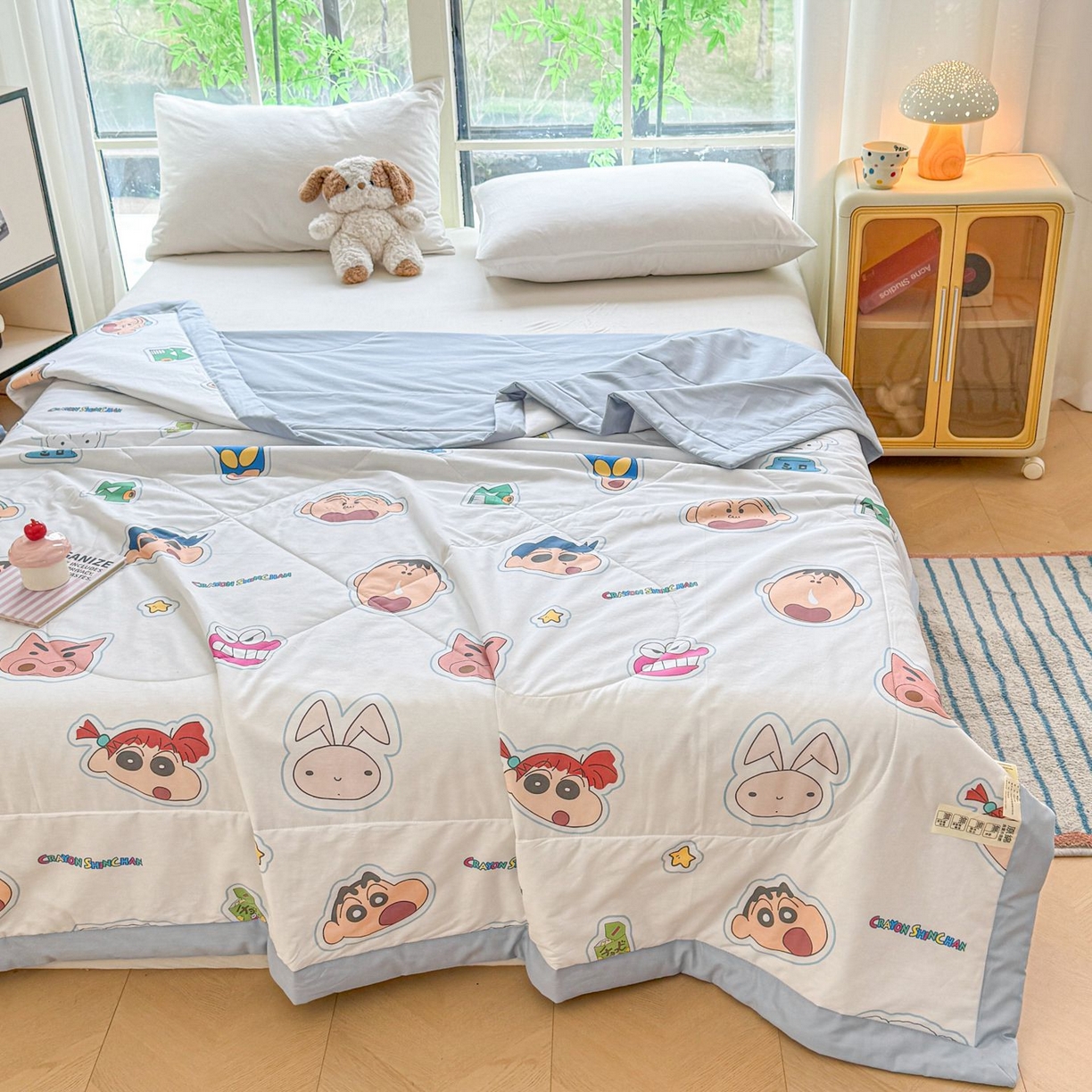 91家纺网 家纺一手货源 找家纺 雅萱家纺 2026新款里外全棉棉花夏被蜡笔小新系列 夏被-小新的朋友