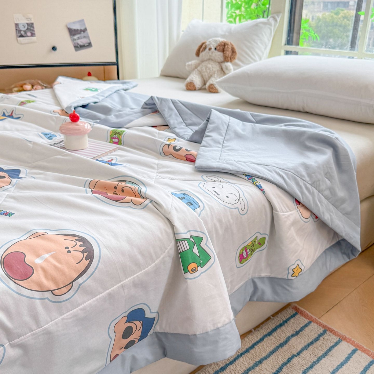 91家纺网 家纺一手货源 找家纺 雅萱家纺 2026新款里外全棉棉花夏被蜡笔小新系列 夏被-小新的朋友