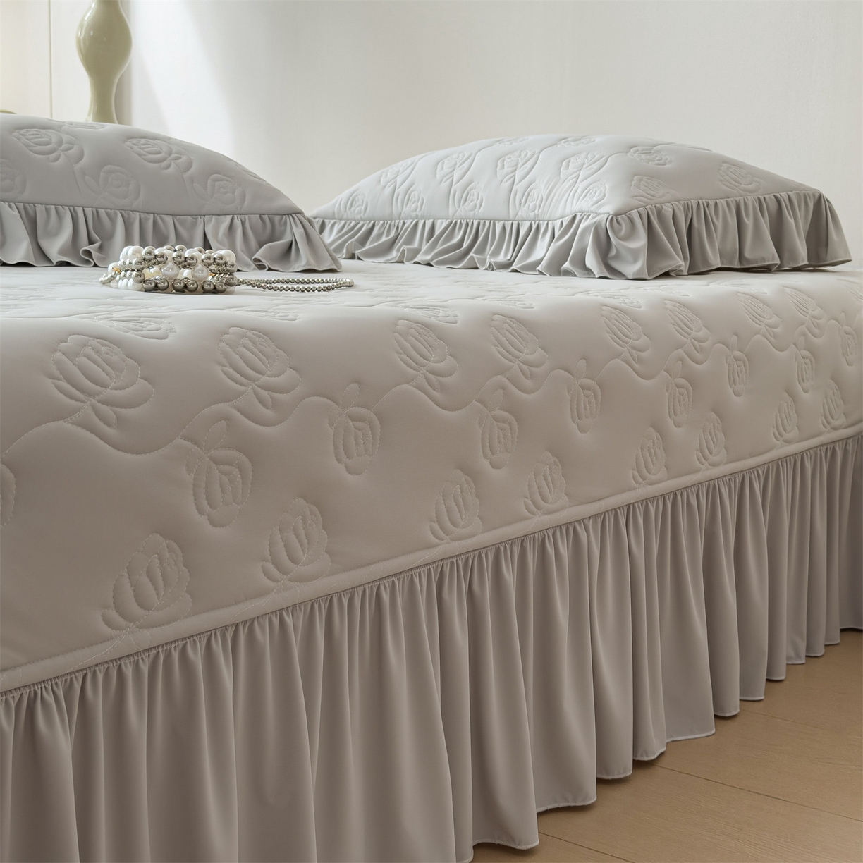 91家纺网 家纺一手货源 找家纺 雯豆家纺 【10A抗菌】2026新款氨纶凉感丝花边枕套单只一对装夏季冰丝枕芯保护套 氨纶花边床笠-浅灰