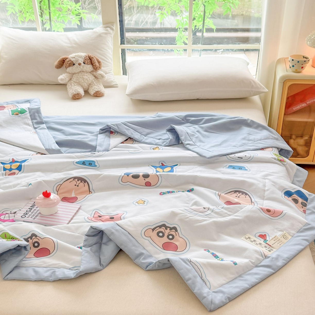 91家纺网 家纺一手货源 找家纺 雅萱家纺 2026新款里外全棉棉花夏被蜡笔小新系列 夏被-小新的朋友