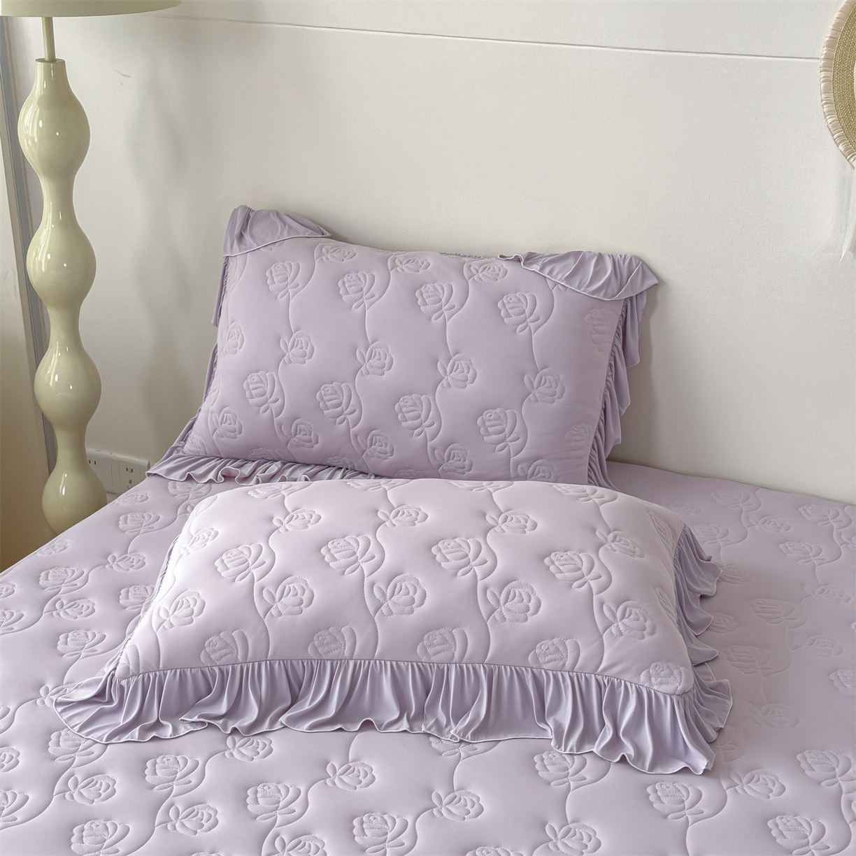 91家纺网 家纺一手货源 找家纺 雯豆家纺 【10A抗菌】2026新款氨纶凉感丝花边枕套单只一对装夏季冰丝枕芯保护套 氨纶花边床笠-香芋紫