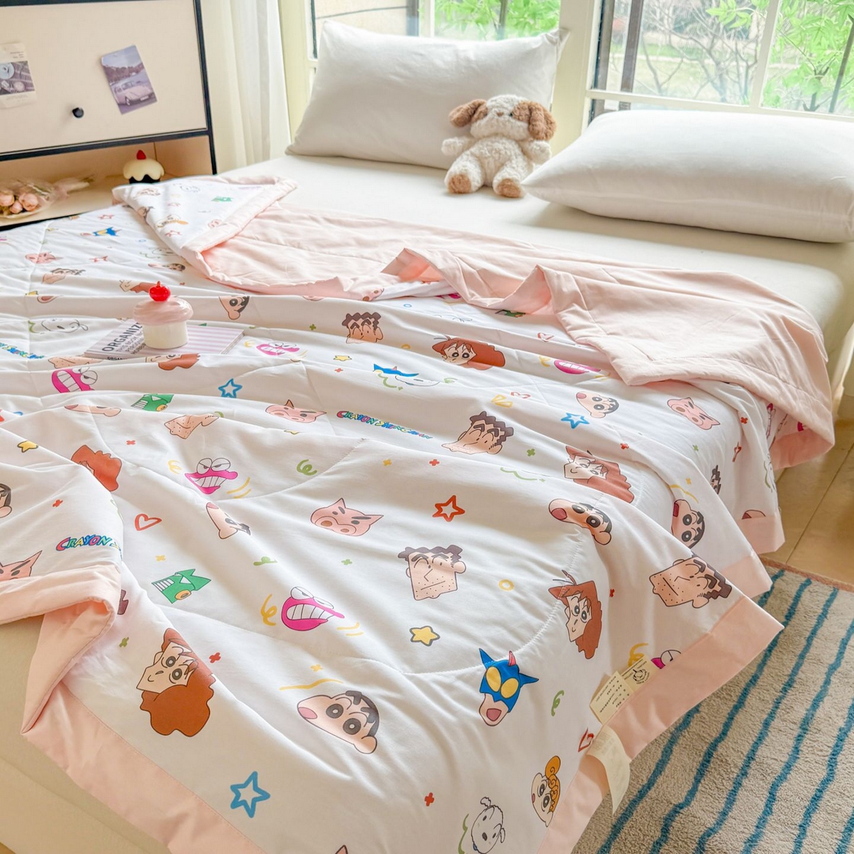 91家纺网 家纺一手货源 找家纺 雅萱家纺 2026新款里外全棉棉花夏被蜡笔小新系列 夏被-小新的一家