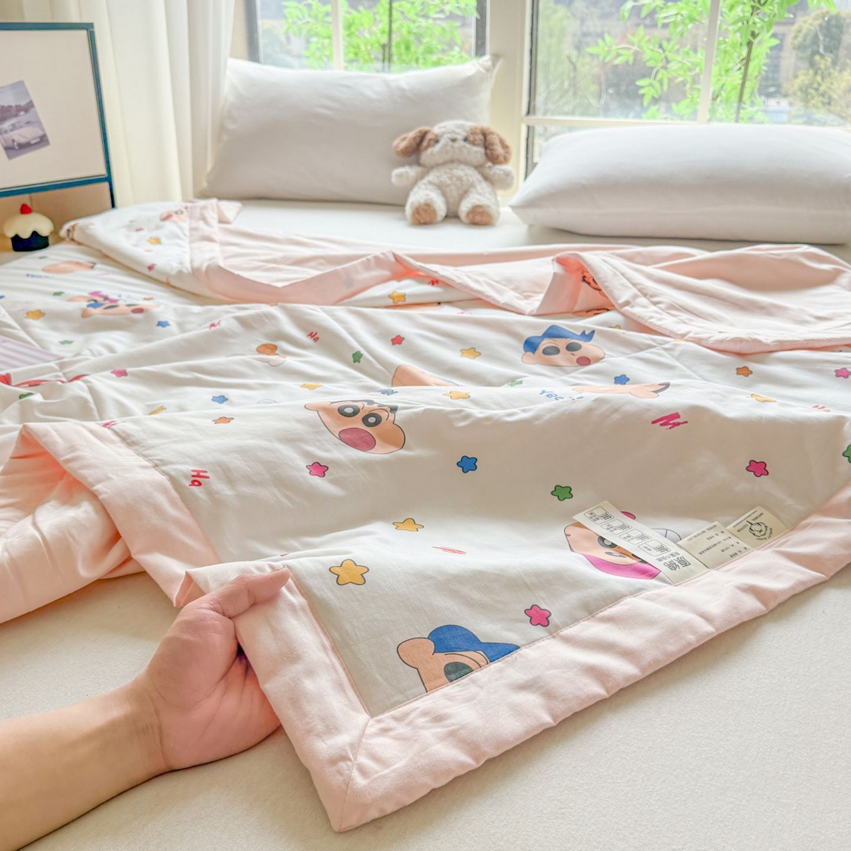 91家纺网 家纺一手货源 找家纺 雅萱家纺 2026新款里外全棉棉花夏被蜡笔小新系列 夏被-星星小新