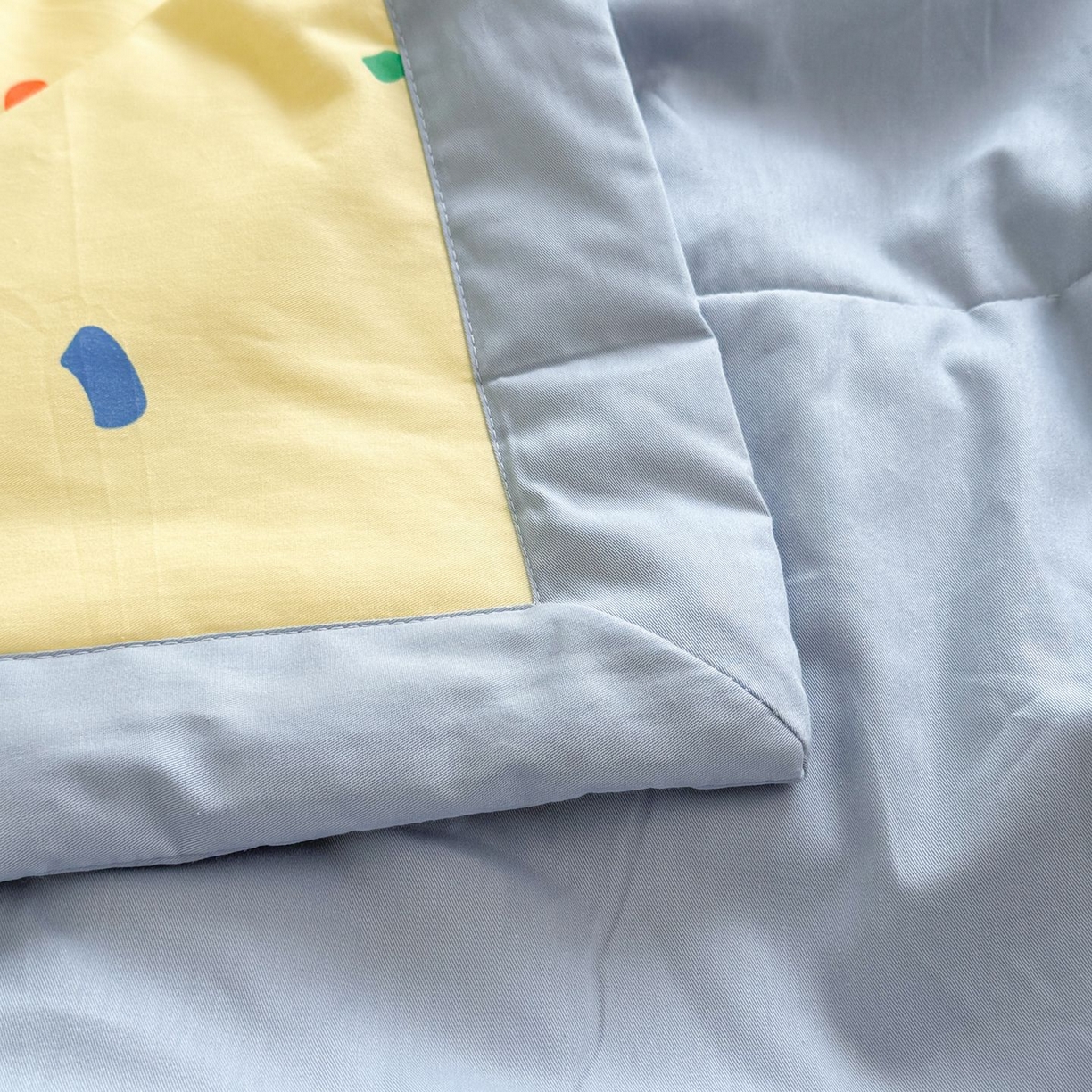 91家纺网 家纺一手货源 找家纺 雅萱家纺 2026新款里外全棉棉花夏被蜡笔小新系列 夏被-星仔生活