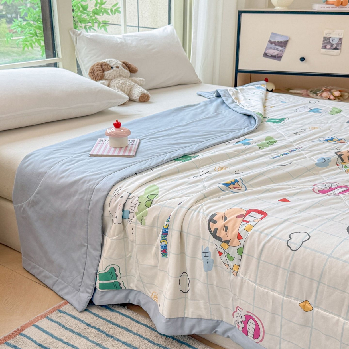 91家纺网 家纺一手货源 找家纺 雅萱家纺 2026新款里外全棉棉花夏被蜡笔小新系列 夏被-元气小新