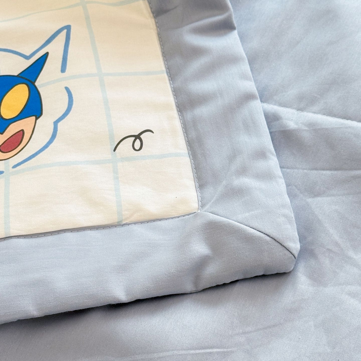 91家纺网 家纺一手货源 找家纺 雅萱家纺 2026新款里外全棉棉花夏被蜡笔小新系列 夏被-元气小新