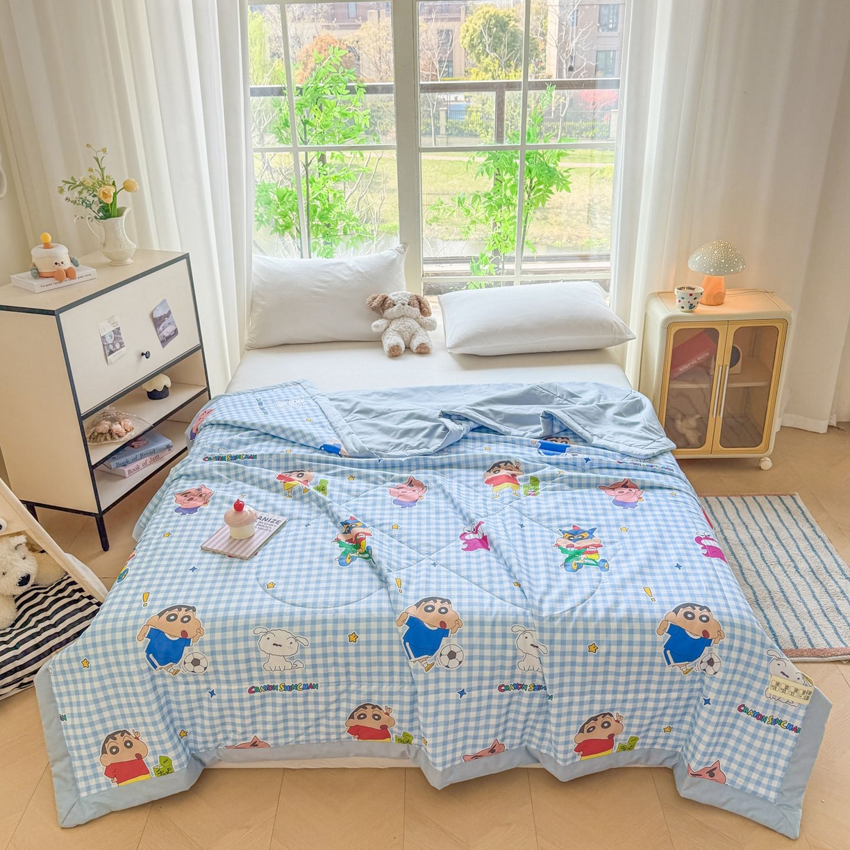 91家纺网 家纺一手货源 找家纺 雅萱家纺 2026新款里外全棉棉花夏被蜡笔小新系列 夏被-足球小新