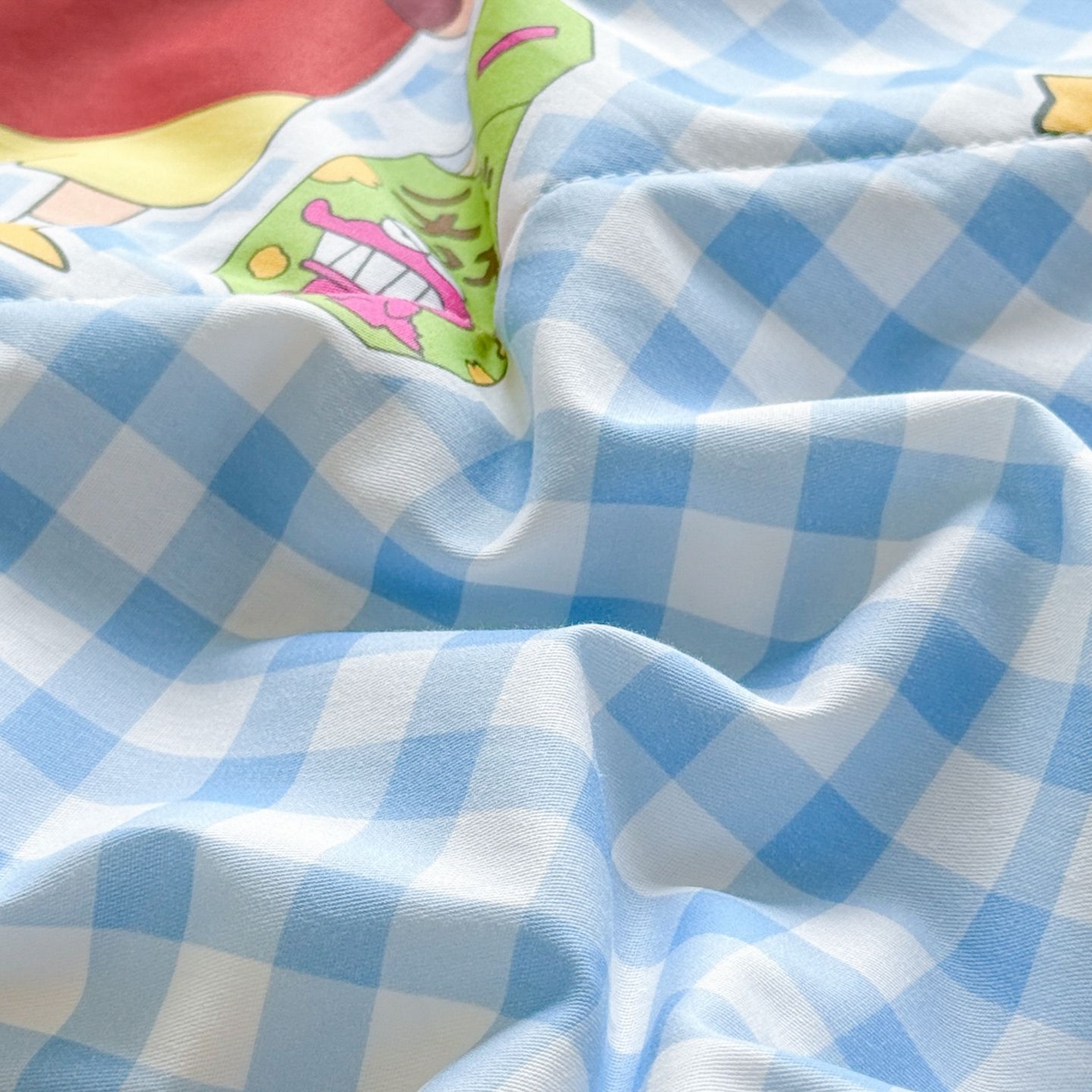 91家纺网 家纺一手货源 找家纺 雅萱家纺 2026新款里外全棉棉花夏被蜡笔小新系列 夏被-足球小新