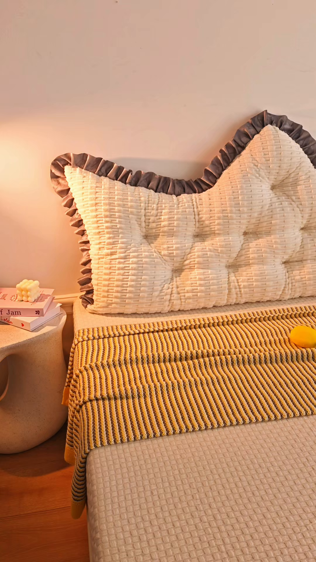 91家纺网 家纺一手货源 找家纺 永光家居 2026新款YG2687竹节绒皇冠 米白