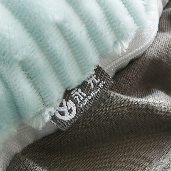 91家纺网 家纺一手货源 找家纺 永光家居 2026新款YG2687竹节绒皇冠 浅蓝