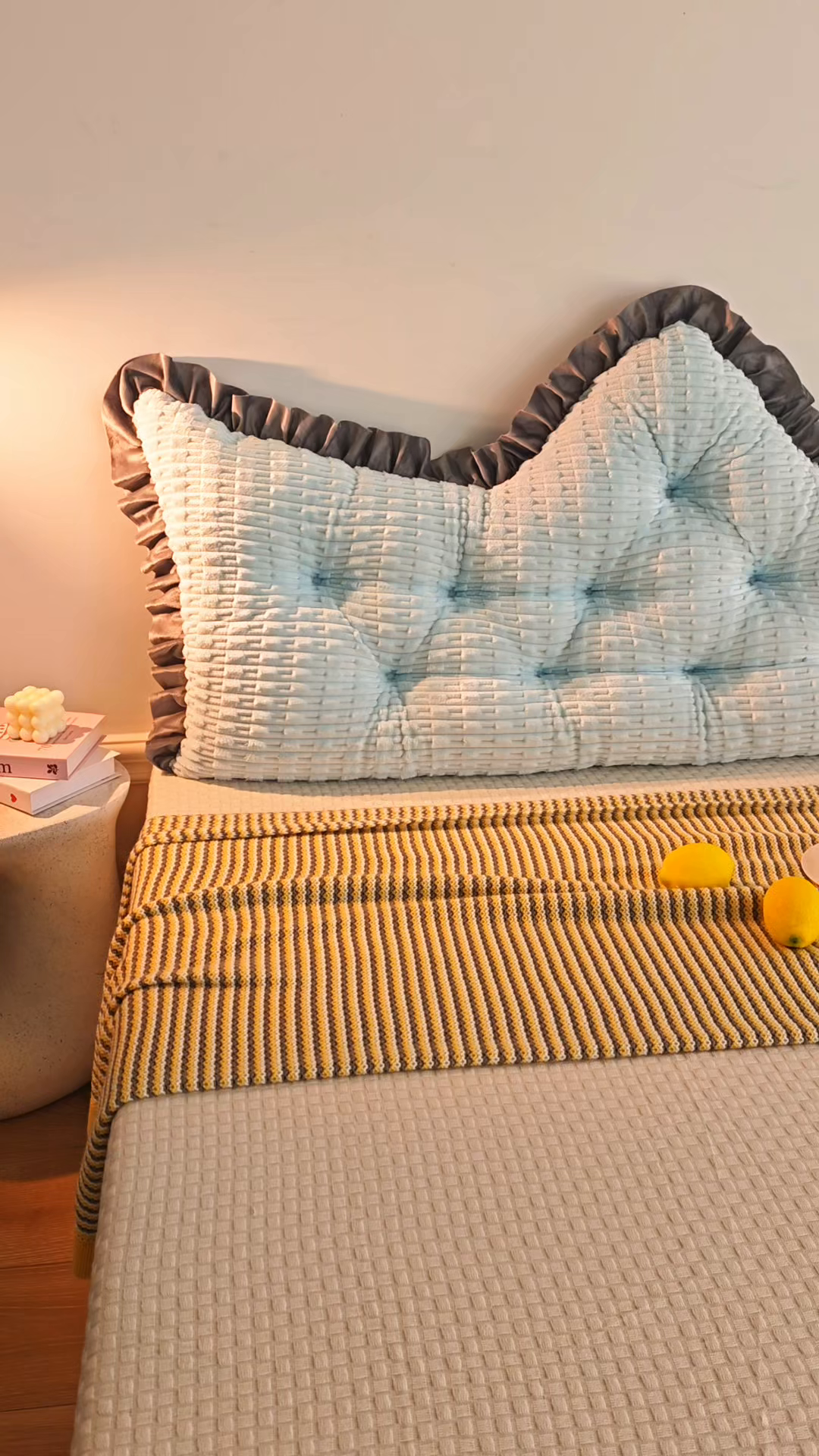 91家纺网 家纺一手货源 找家纺 永光家居 2026新款YG2687竹节绒皇冠 浅蓝