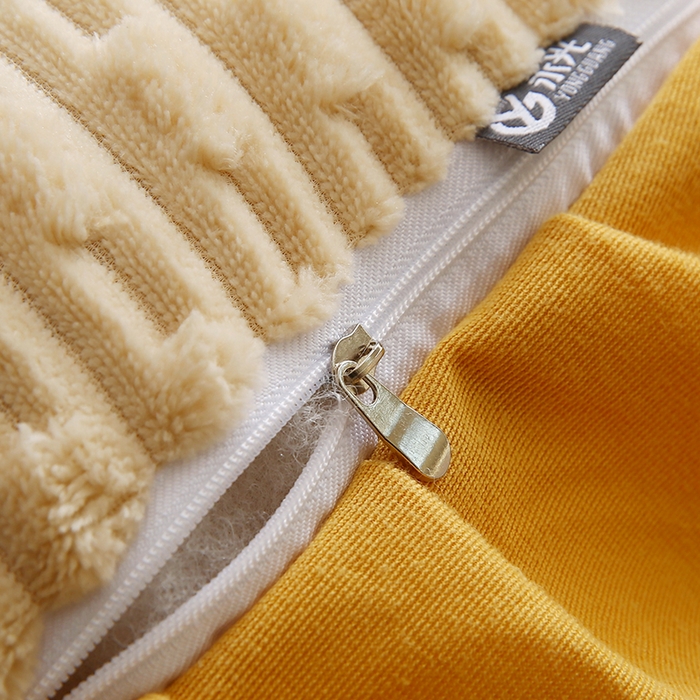 91家纺网 家纺一手货源 找家纺 永光家居 2026新款YG2687竹节绒皇冠 驼色