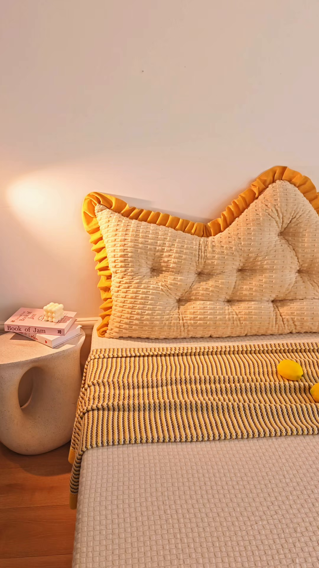 91家纺网 家纺一手货源 找家纺 永光家居 2026新款YG2687竹节绒皇冠 驼色