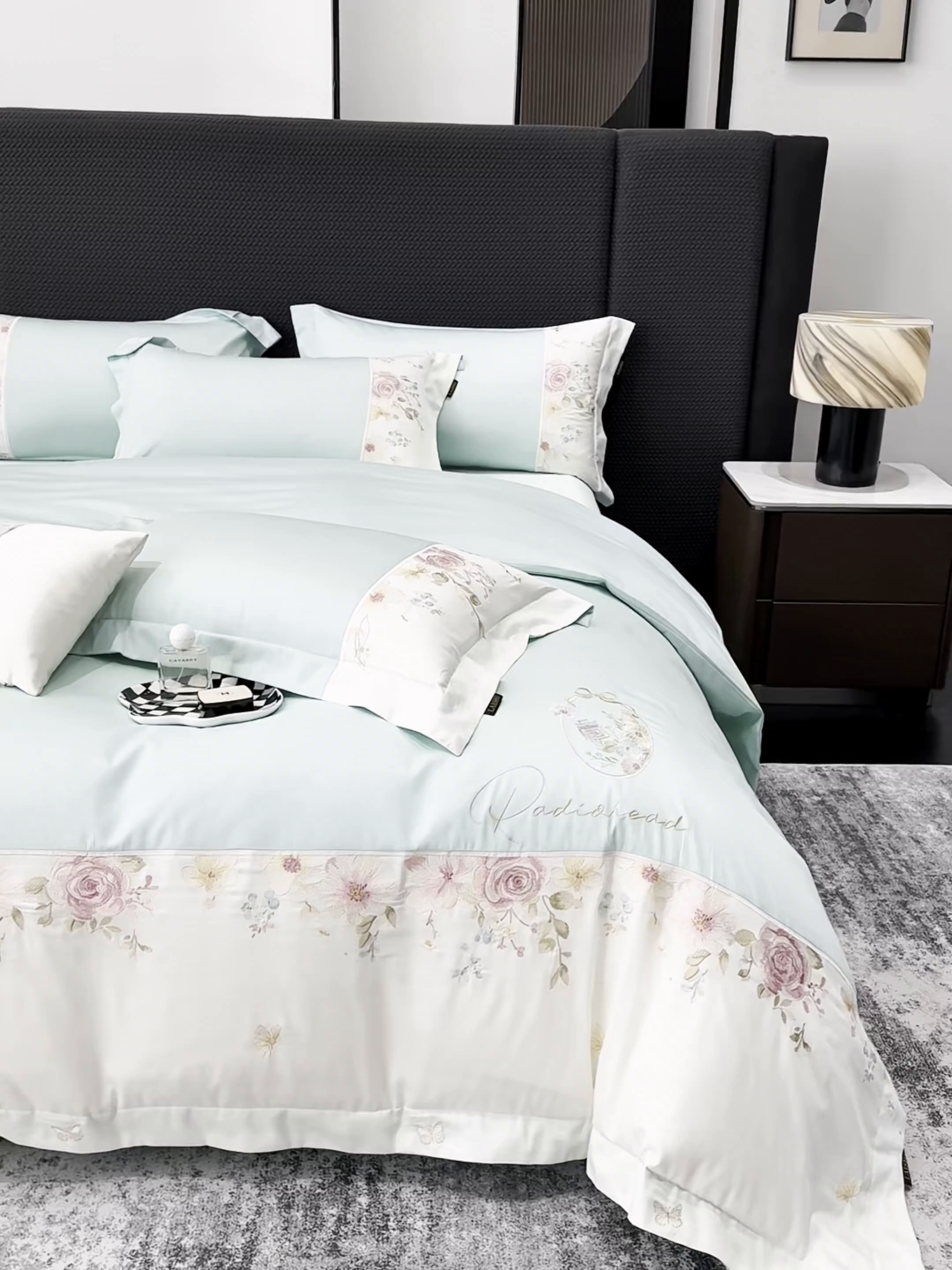 91家纺网 家纺一手货源 找家纺 莱势 2026新品100支全棉纯棉50x50s贡缎长绒棉刺绣绣花四件套高端礼盒-玫瑰少女 玫瑰少女 绿野仙踪