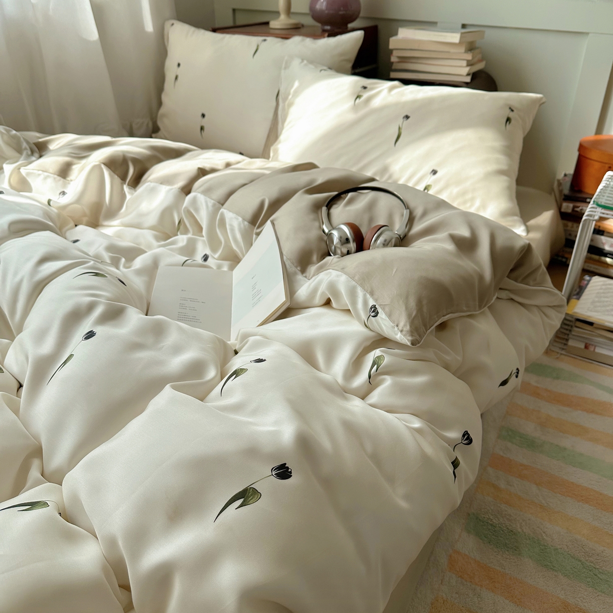 91家纺网 家纺一手货源 找家纺 爱彼家纺 2026新款亲肤冰丝印花四件套-系列二 冰丝-奶杏郁金香