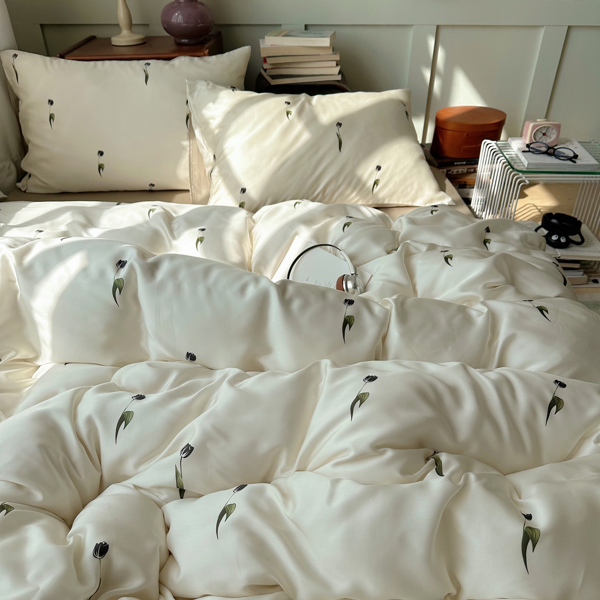 91家纺网 家纺一手货源 找家纺 爱彼家纺 2026新款亲肤冰丝印花四件套-系列二 冰丝-奶杏郁金香