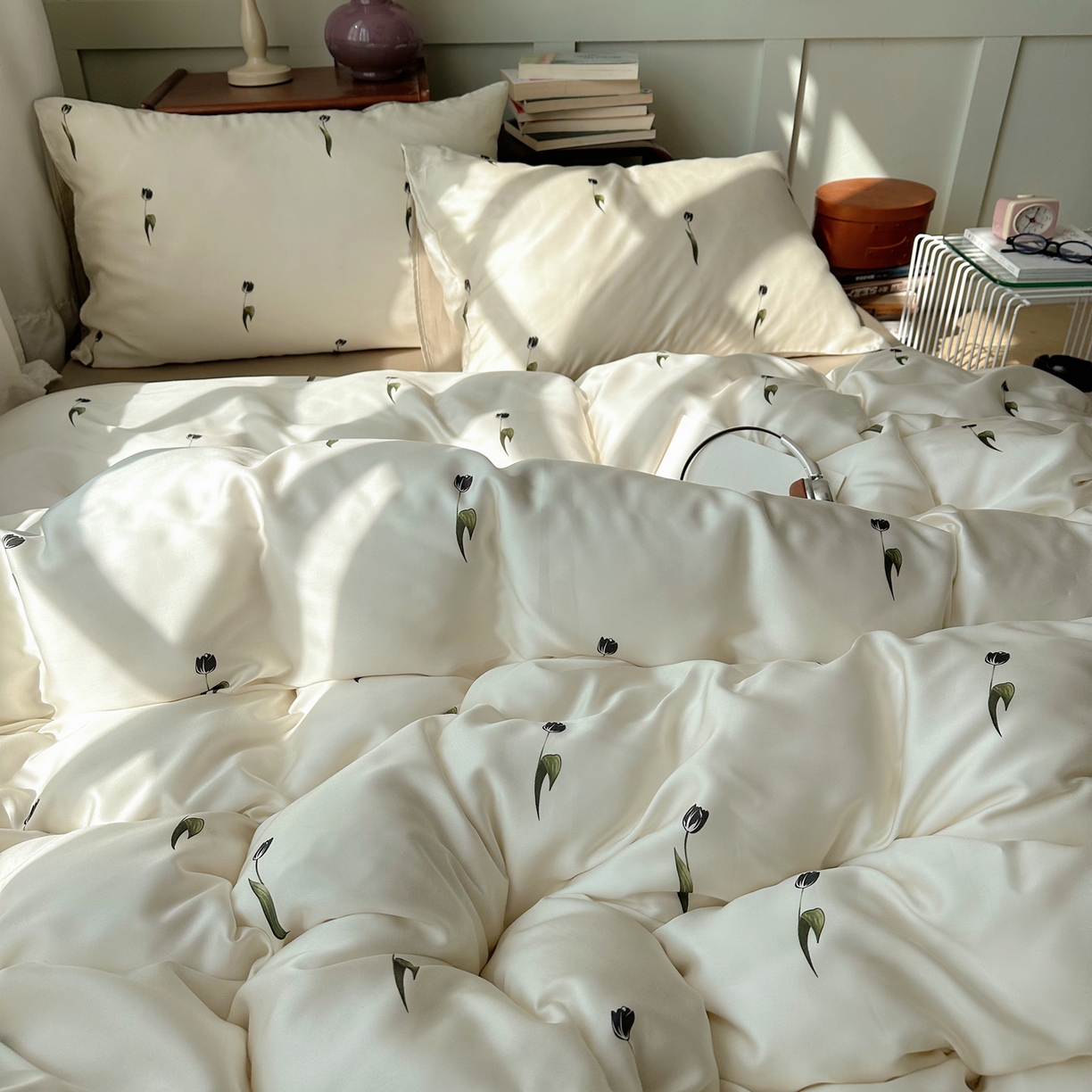 91家纺网 家纺一手货源 找家纺 爱彼家纺 2026新款亲肤冰丝印花四件套-系列二 冰丝-奶杏郁金香