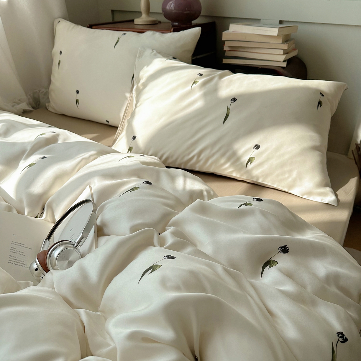 91家纺网 家纺一手货源 找家纺 爱彼家纺 2026新款亲肤冰丝印花四件套-系列二 冰丝-奶杏郁金香