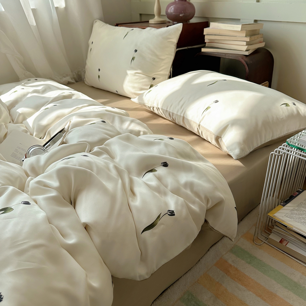 91家纺网 家纺一手货源 找家纺 爱彼家纺 2026新款亲肤冰丝印花四件套-系列二 冰丝-奶杏郁金香