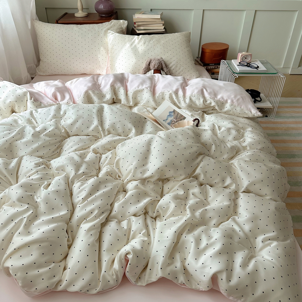 91家纺网 家纺一手货源 找家纺 爱彼家纺 2026新款亲肤冰丝印花四件套-系列二 冰丝-奶油粉波点