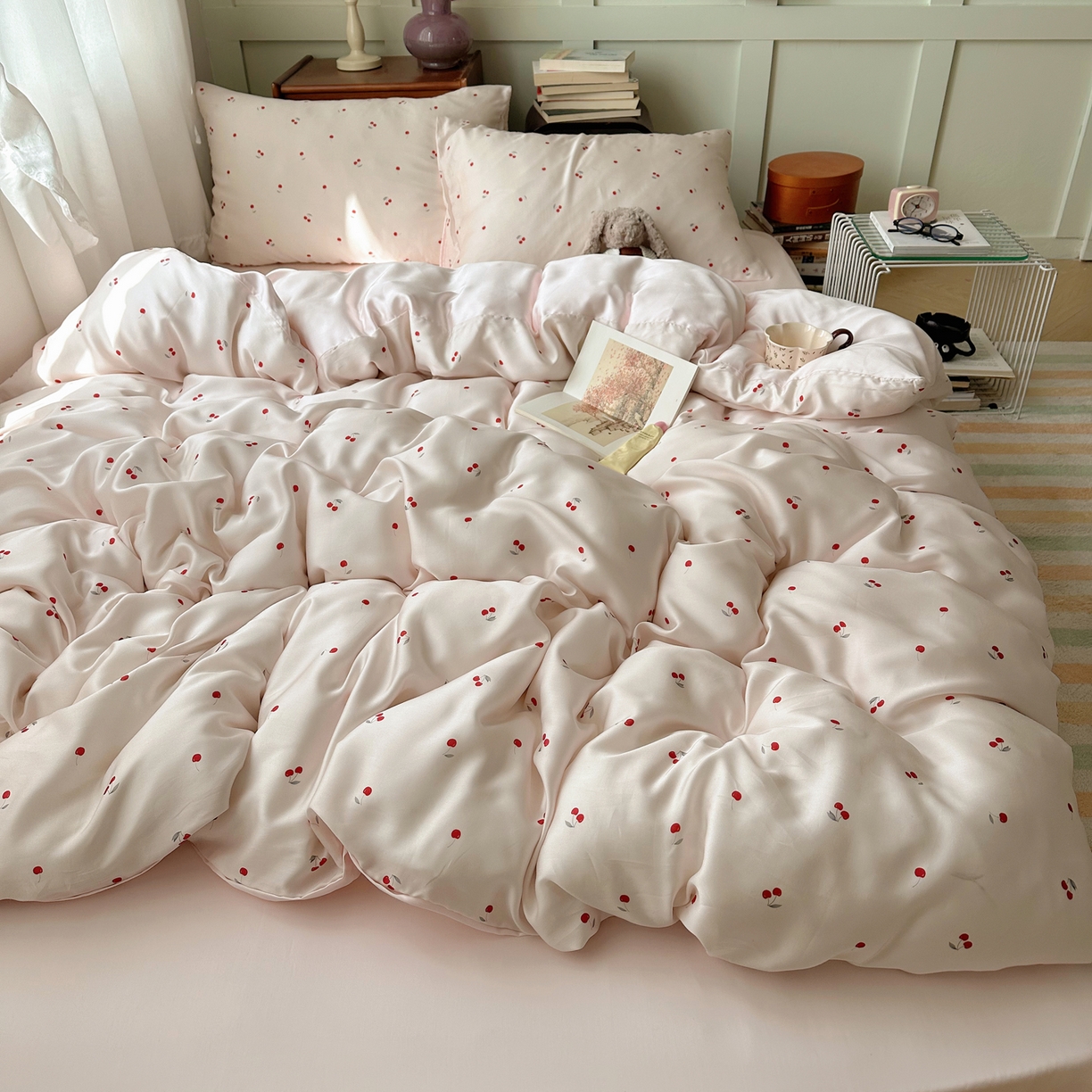 91家纺网 家纺一手货源 找家纺 爱彼家纺 2026新款亲肤冰丝印花四件套-系列二 冰丝-甜粉小樱桃