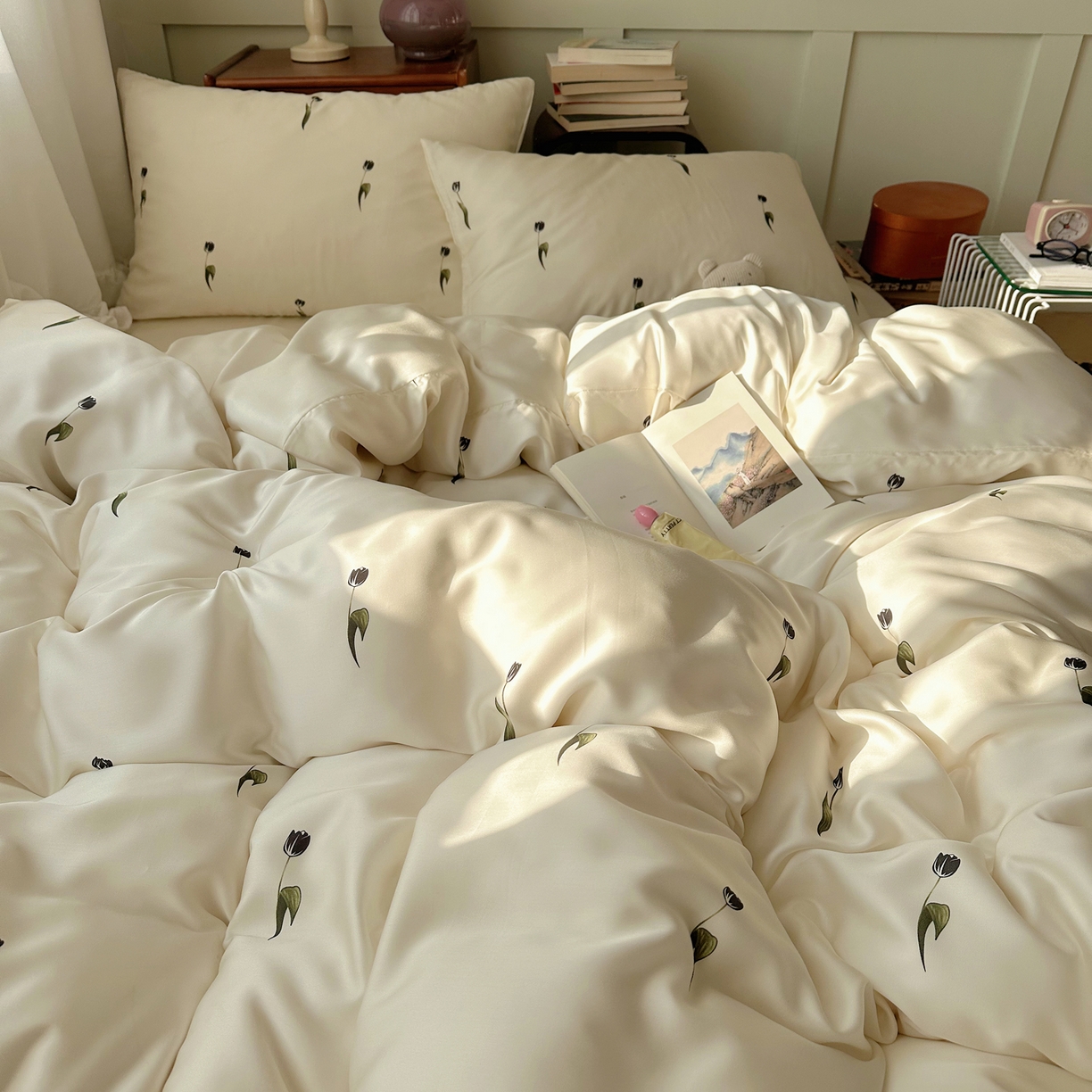 91家纺网 家纺一手货源 找家纺 爱彼家纺 2026新款亲肤冰丝印花四件套-系列二 冰丝-夜影郁香