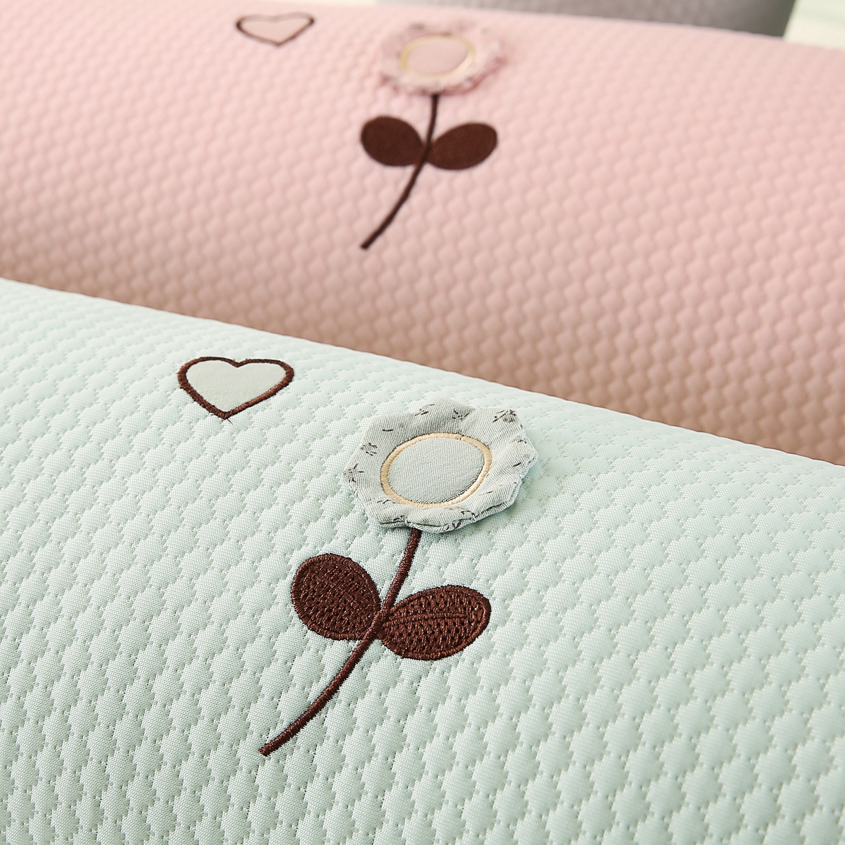 91家纺网 家纺一手货源 找家纺 蔻眠 凉豆豆凉感丝长抱枕侧睡夹腿抱枕长枕芯枕头 凉豆豆-绿色