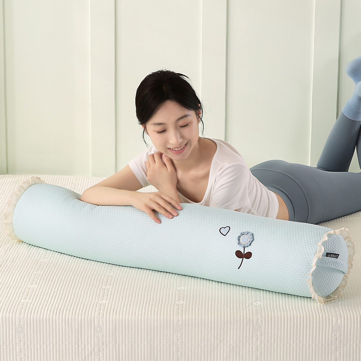 91家纺网 家纺一手货源 找家纺 蔻眠 凉豆豆凉感丝长抱枕侧睡夹腿抱枕长枕芯枕头 凉豆豆-蓝色