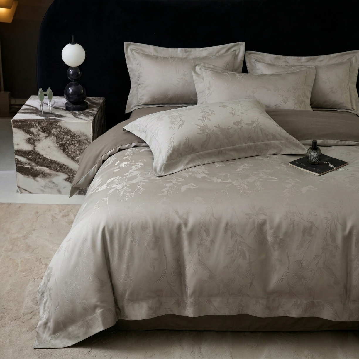 91家纺网 家纺一手货源 找家纺 爱彼家纺 2026新款亲肤提花四件套-系列一 铂雅金樽