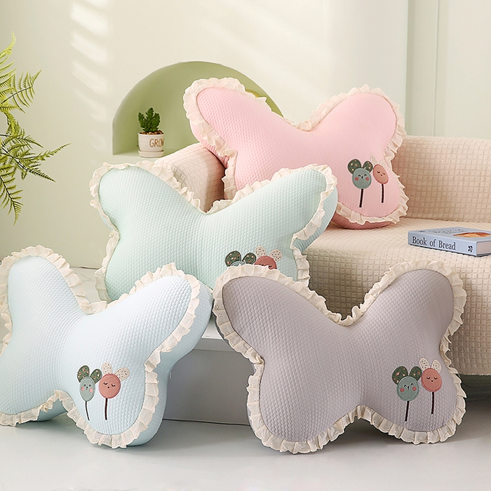 91家纺网 家纺一手货源 找家纺 （总）蔻眠 花边款凉豆豆凉感丝蝴蝶抱枕靠枕异型枕芯