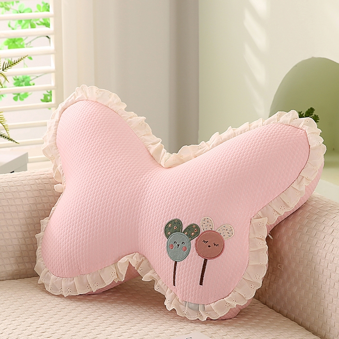 91家纺网 家纺一手货源 找家纺 （总）蔻眠 花边款凉豆豆凉感丝蝴蝶抱枕靠枕异型枕芯