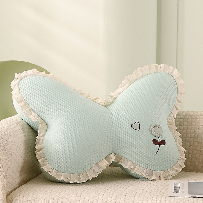 91家纺网 家纺一手货源 找家纺 蔻眠 花边款凉豆豆凉感丝蝴蝶抱枕靠枕异型枕芯 心上人-天青