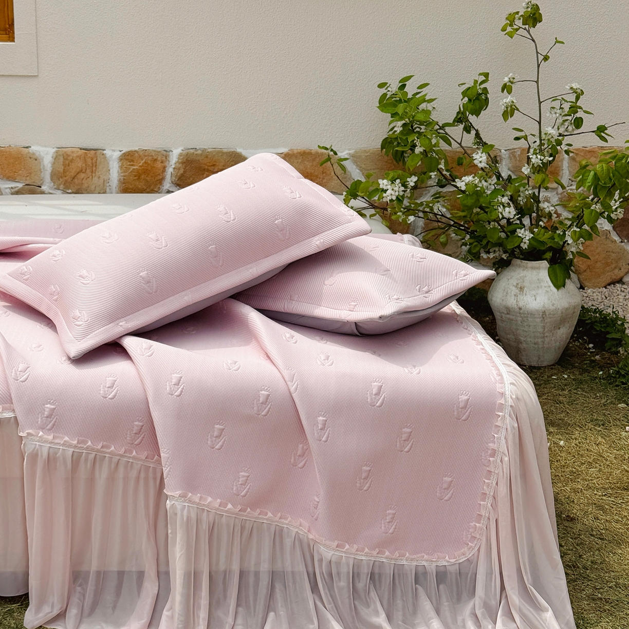 91家纺网 家纺一手货源 找家纺 恋尚羽家纺 2026新款高分子PE凉泡泡大床裙凉感席波浪冰豆豆凉席席子三件套-郁金香 郁金香-粉色