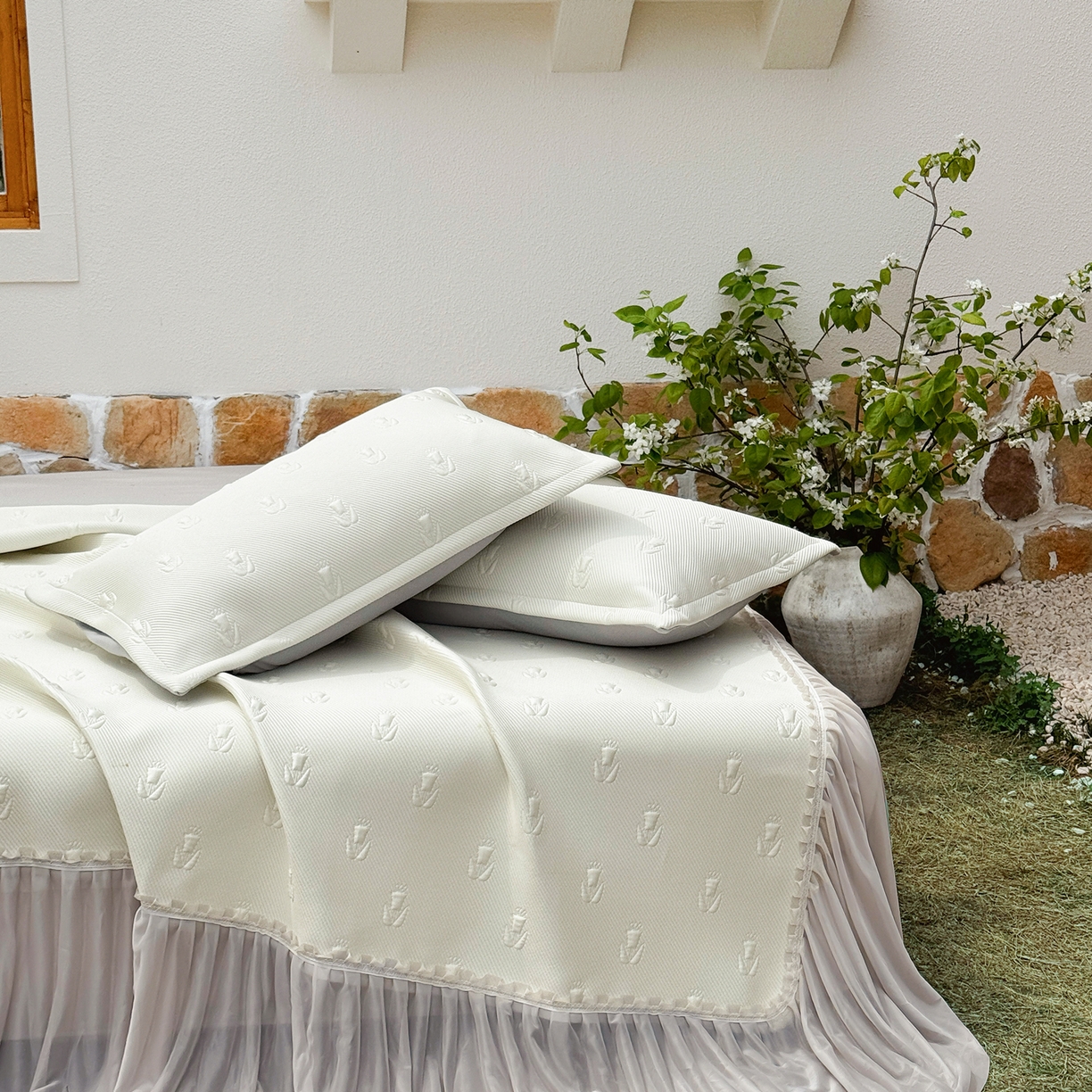 91家纺网 家纺一手货源 找家纺 恋尚羽家纺 2026新款高分子PE凉泡泡大床裙凉感席波浪冰豆豆凉席席子三件套-郁金香 郁金香-米白色