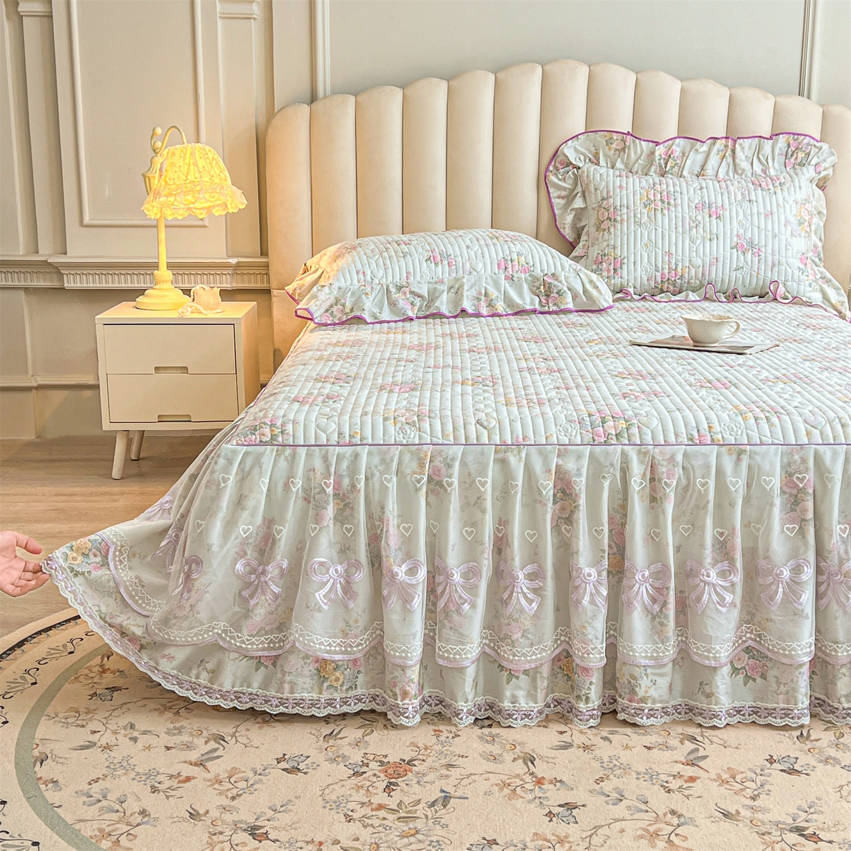 91家纺网 家纺一手货源 找家纺 （总）宜凡家纺 2026新款全棉印花公主风夹棉床裙四件套