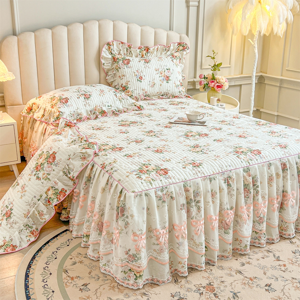 91家纺网 家纺一手货源 找家纺 宜凡家纺 2026新款全棉印花公主风夹棉床裙四件套 洛川花海