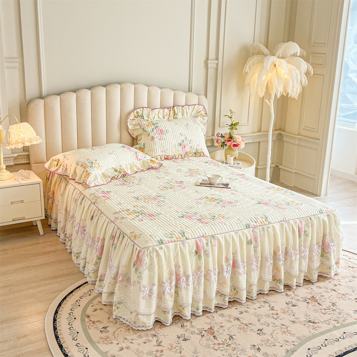 91家纺网 家纺一手货源 找家纺 宜凡家纺 2026新款全棉印花公主风夹棉床裙四件套 沐颜月朵