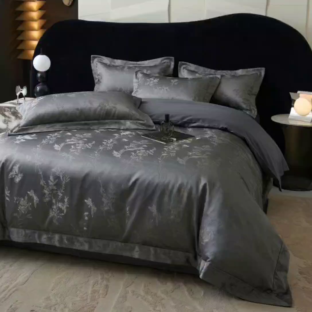 91家纺网 家纺一手货源 找家纺 悦织湾家纺 2026新款水洗冰丝贡缎提花亲肤四件套春夏凉爽床上用品四件套 玄墨疏影