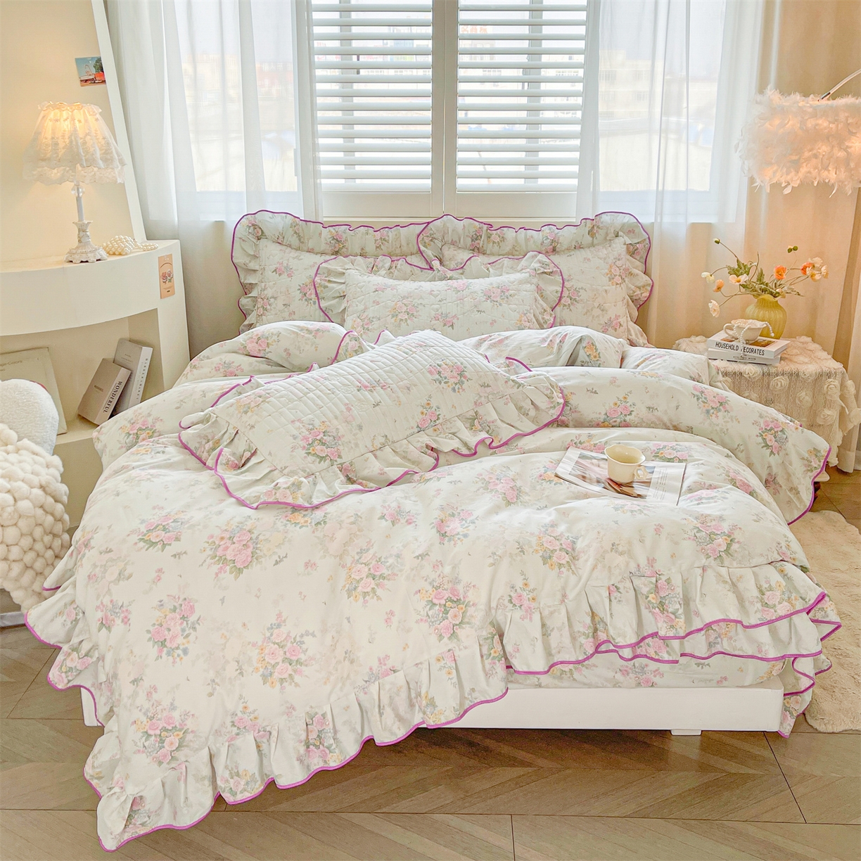 91家纺网 家纺一手货源 找家纺 宜凡家纺 2026新款全棉夹棉花边床笠三件套 朝花心悦