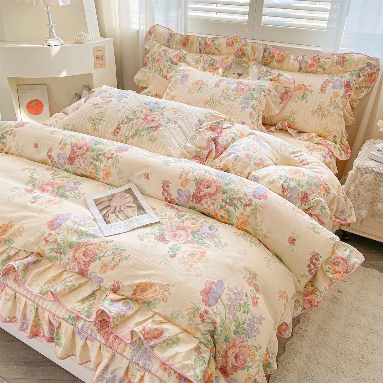 91家纺网 家纺一手货源 找家纺 宜凡家纺 2026新款全棉夹棉花边床笠三件套 春色入梦