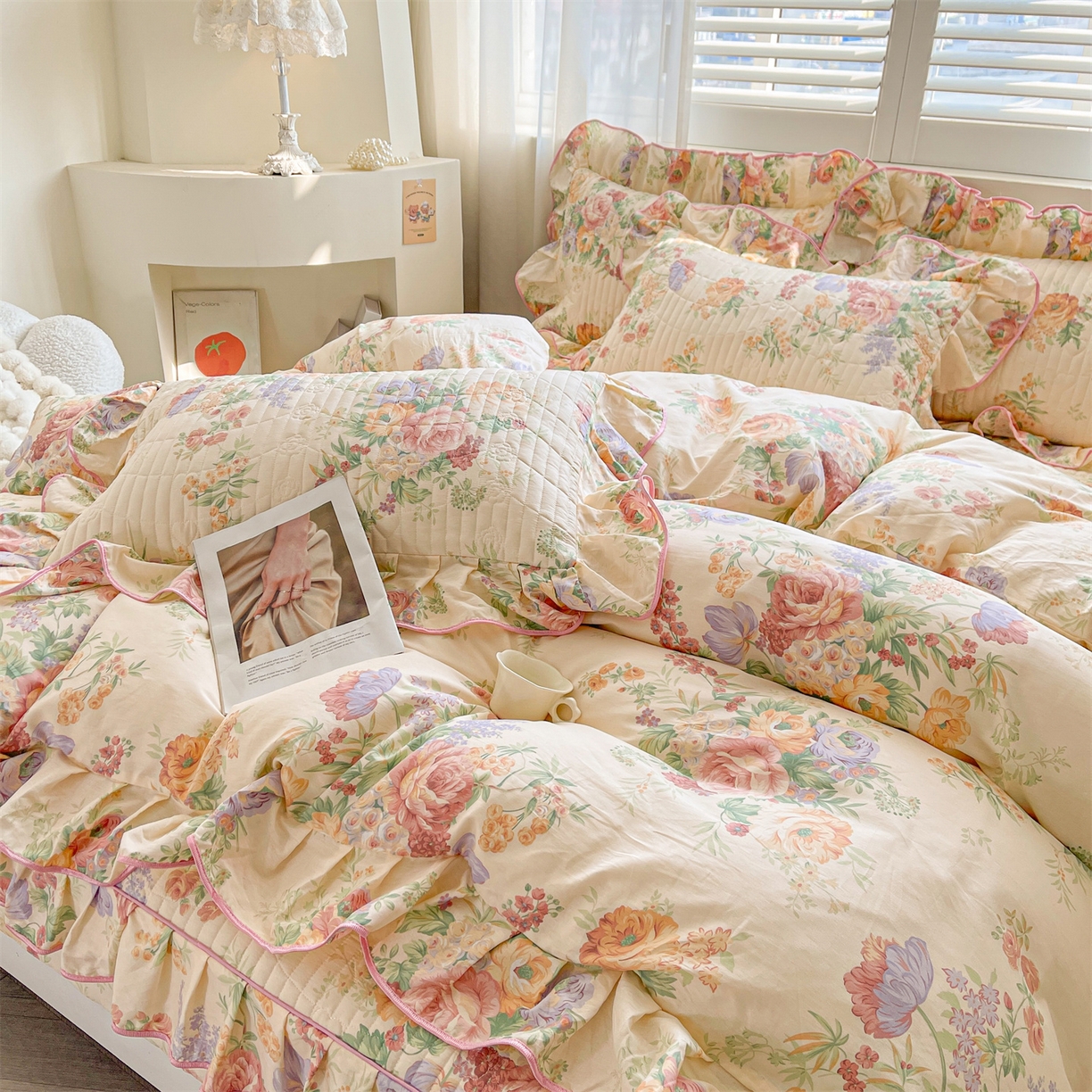 91家纺网 家纺一手货源 找家纺 宜凡家纺 2026新款全棉夹棉花边床笠三件套 春色入梦