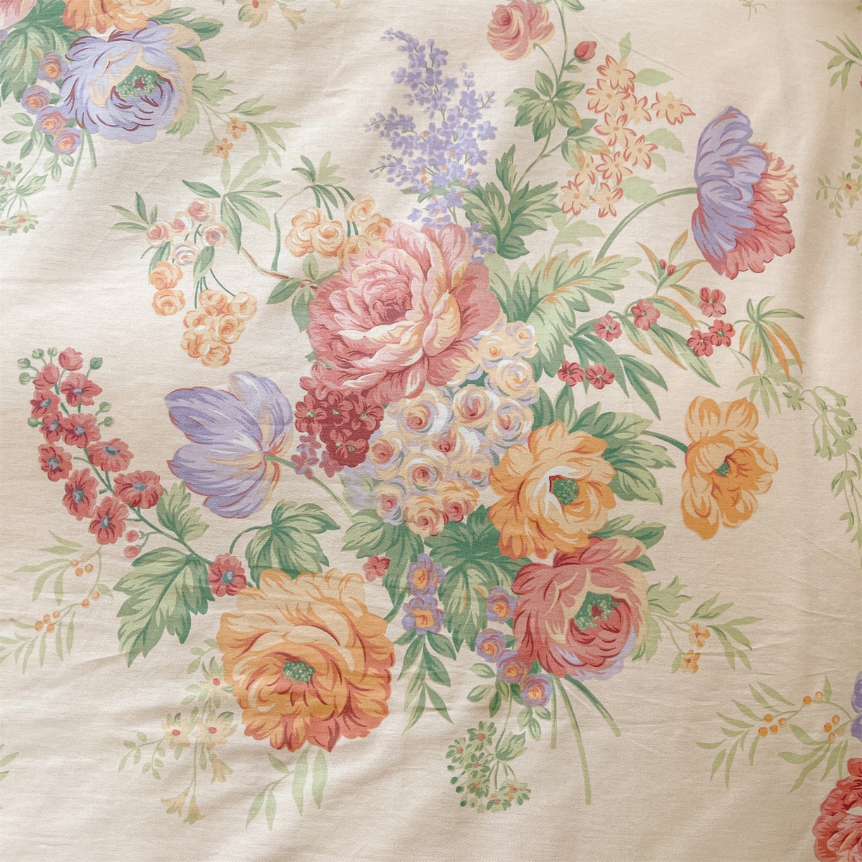 91家纺网 家纺一手货源 找家纺 宜凡家纺 2026新款全棉夹棉花边床笠三件套 春色入梦