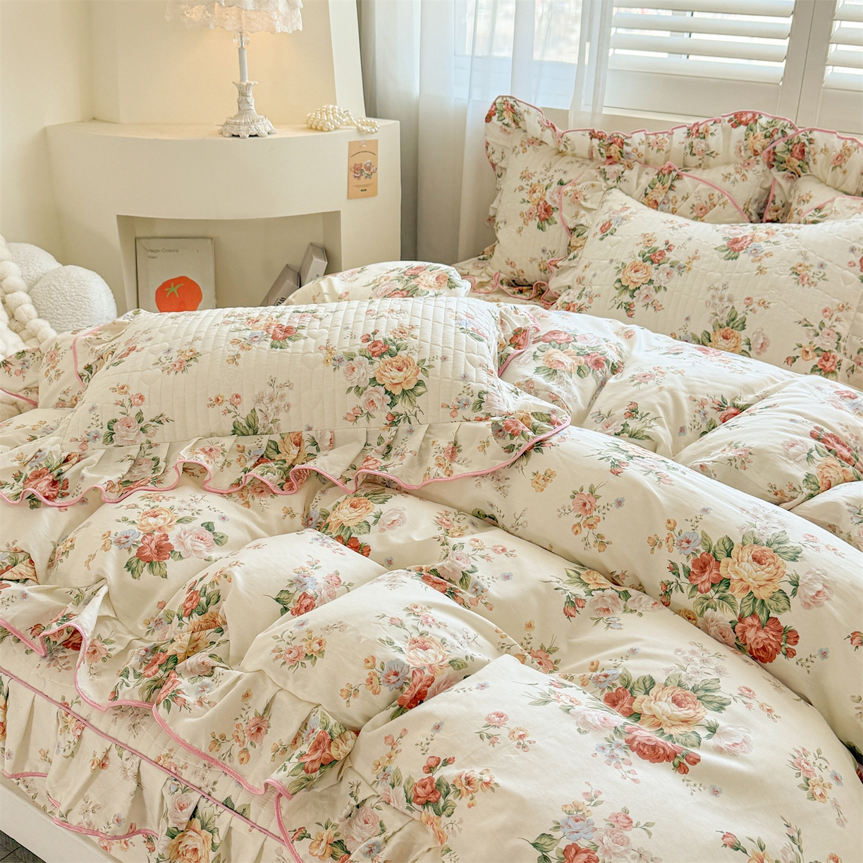 91家纺网 家纺一手货源 找家纺 宜凡家纺 2026新款全棉夹棉花边床笠三件套 洛川花海