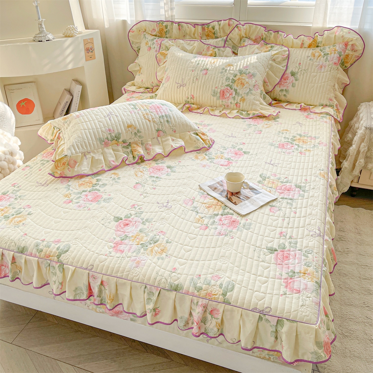 91家纺网 家纺一手货源 找家纺 宜凡家纺 2026新款全棉夹棉花边床笠三件套 沐颜月朵