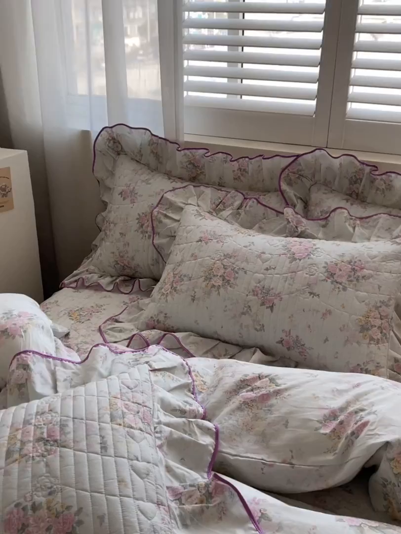 91家纺网 家纺一手货源 找家纺 宜凡家纺 2026新款全棉夹棉花边床笠四件套 朝花心悦