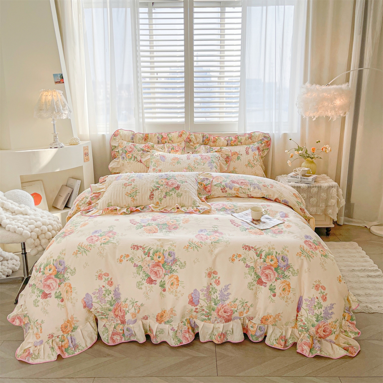 91家纺网 家纺一手货源 找家纺 宜凡家纺 2026新款全棉夹棉花边床笠四件套 春色入梦