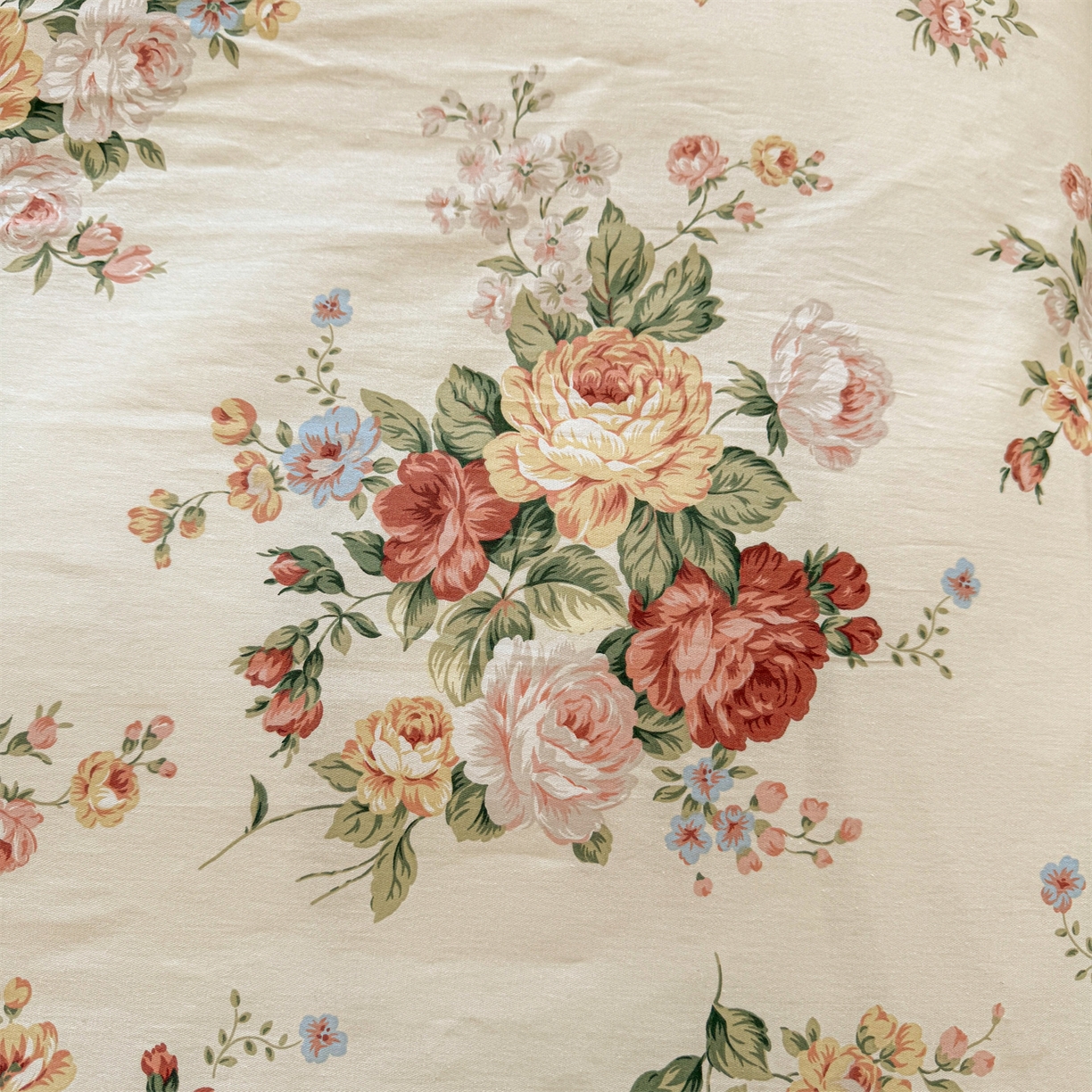 91家纺网 家纺一手货源 找家纺 宜凡家纺 2026新款全棉夹棉花边床笠四件套 洛川花海