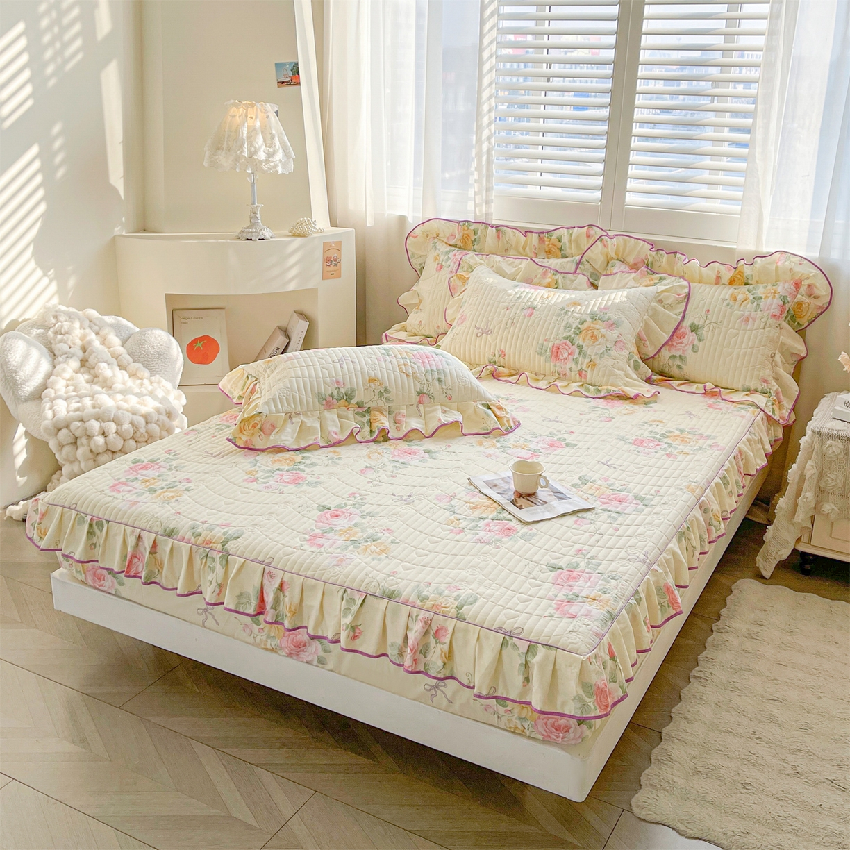 91家纺网 家纺一手货源 找家纺 宜凡家纺 2026新款全棉夹棉花边床笠四件套 沐颜月朵